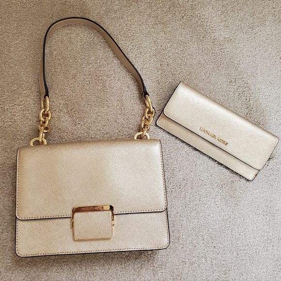 Michael Kors Brand New Cynthia handbag and wallet. - Picture 10 of 14